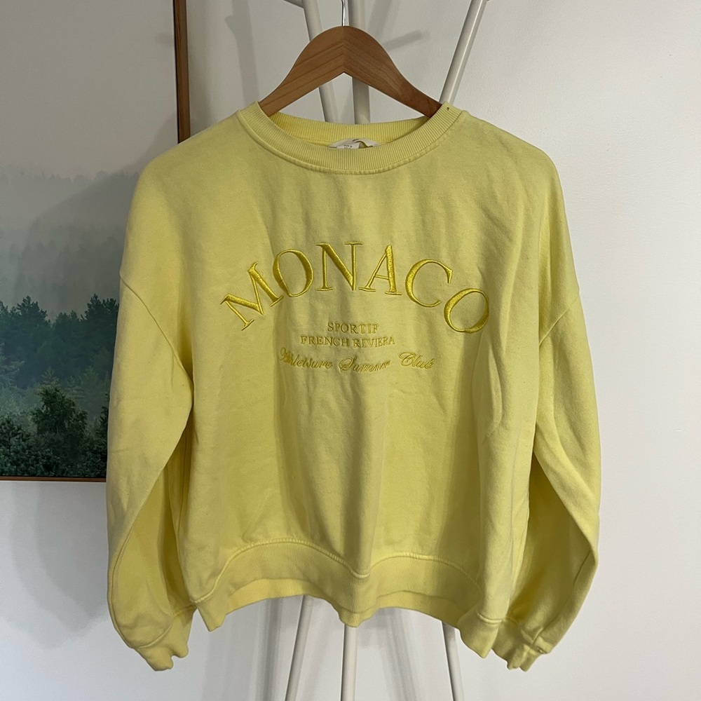 H&M Light Yellow Sweatshirt